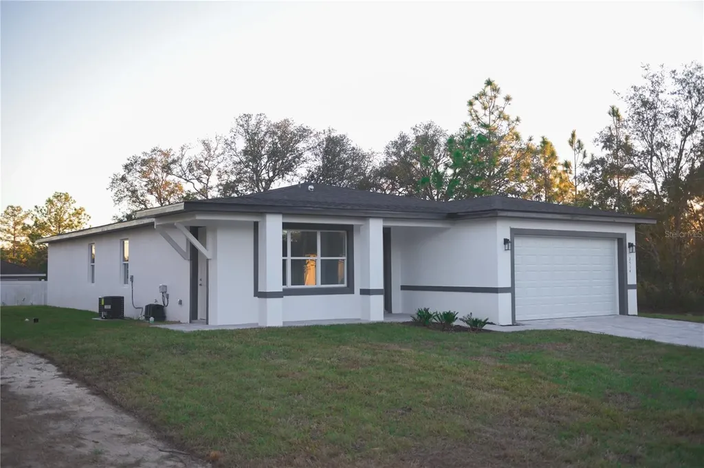 10034 N Darwin Way Citrus Springs FL 34434