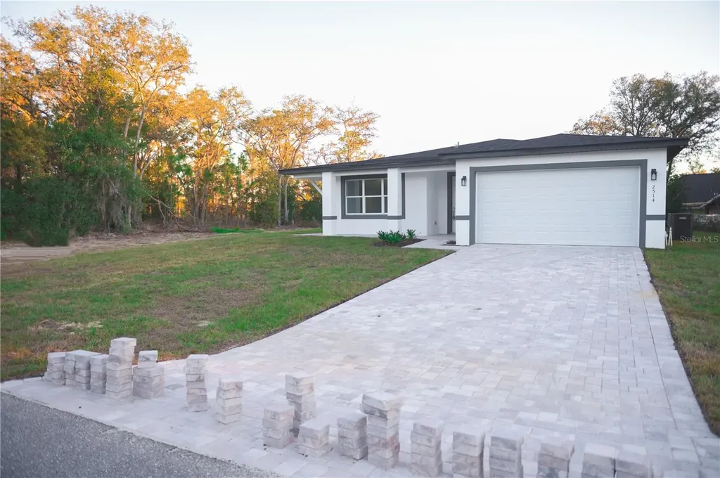 10034 N Darwin Way Citrus Springs FL 34434