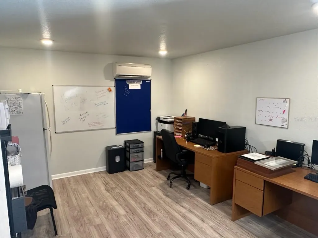 1721 Leesburg Commons Court Leesburg FL 34748