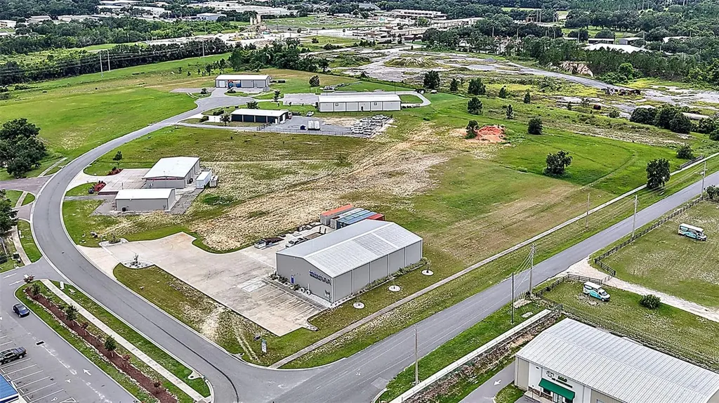 1721 Leesburg Commons Court Leesburg FL 34748