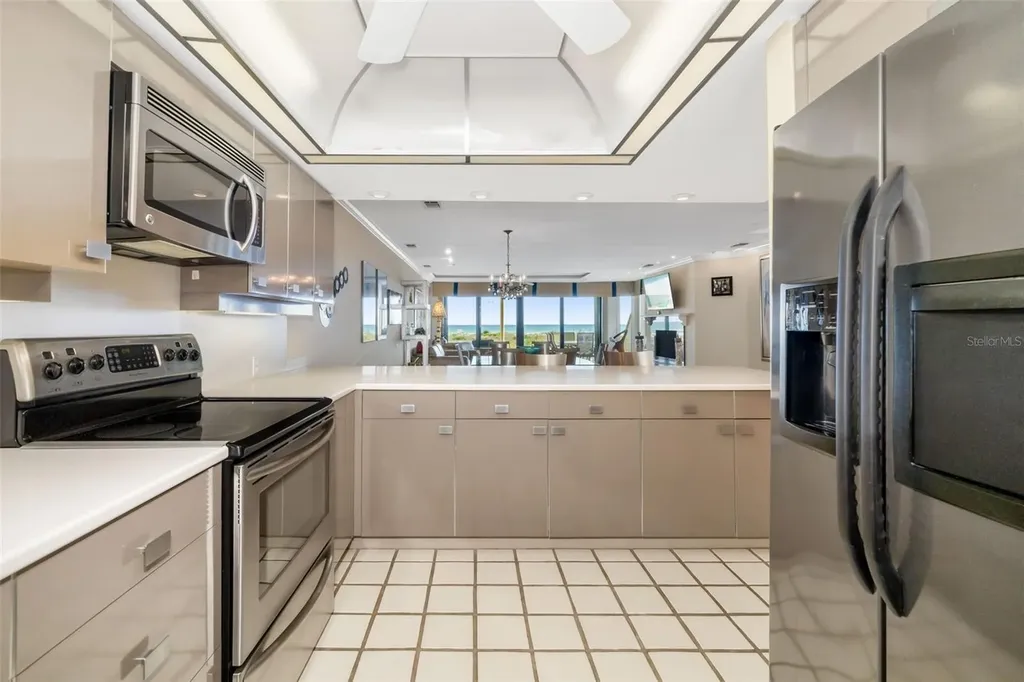 546A Beach Road Sarasota FL 34242