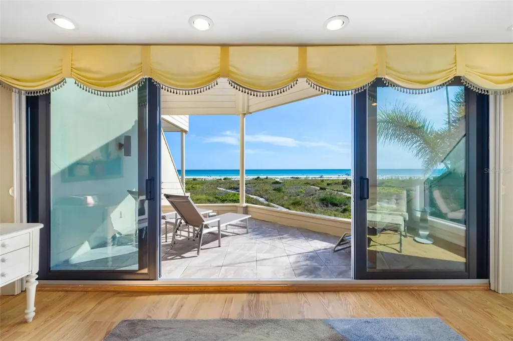 546A Beach Road Sarasota FL 34242