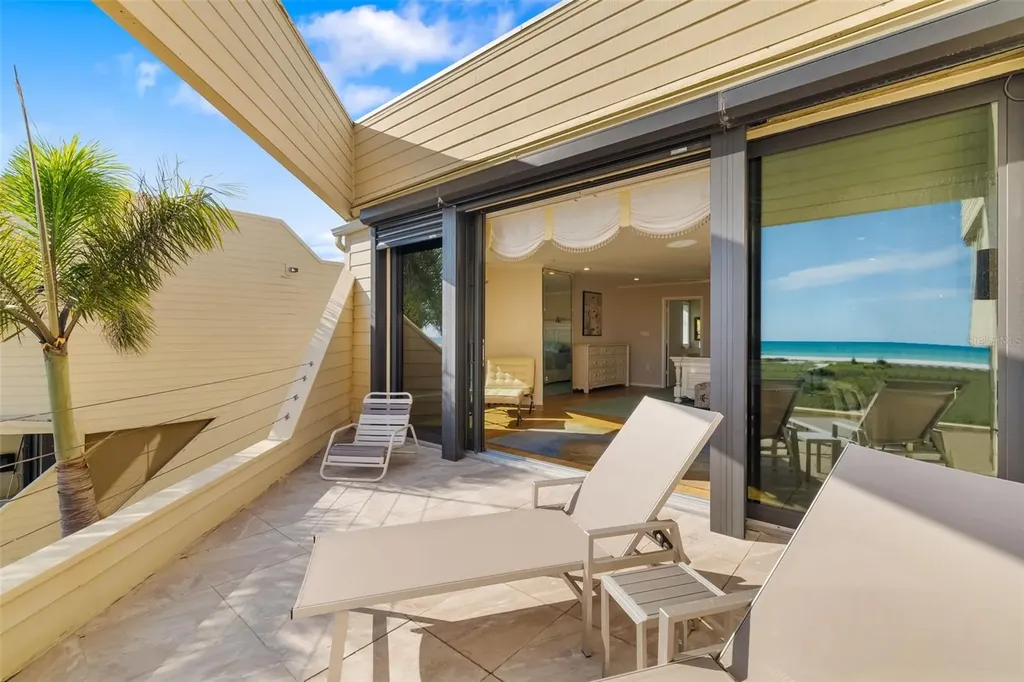 546A Beach Road Sarasota FL 34242