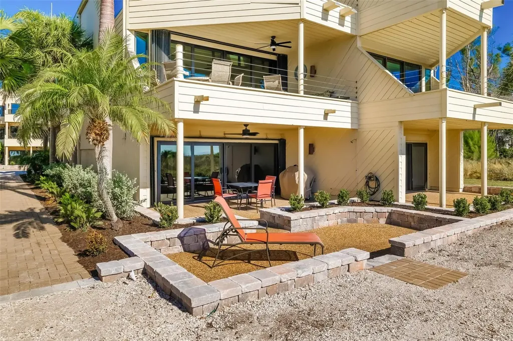 546A Beach Road Sarasota FL 34242