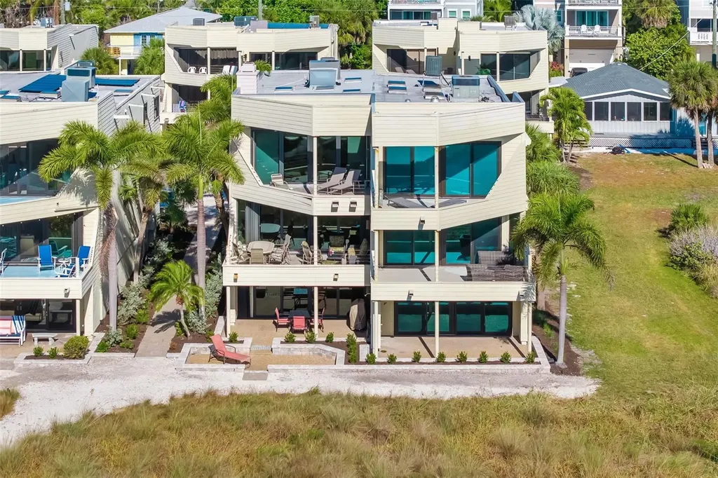 546A Beach Road Sarasota FL 34242