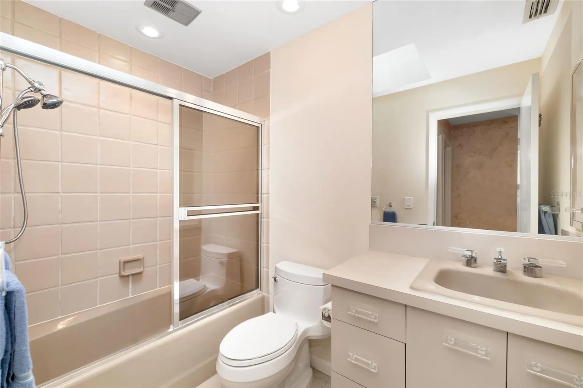 546A Beach Road Sarasota FL 34242