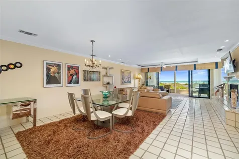 546A Beach Road Sarasota FL 34242
