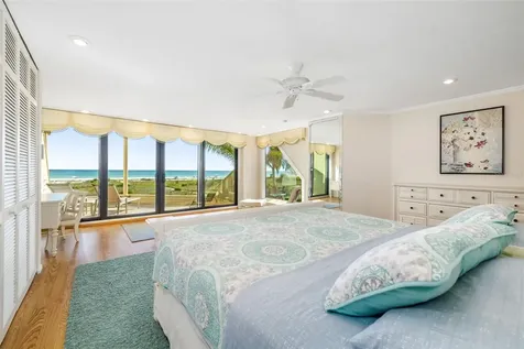 546A Beach Road Sarasota FL 34242