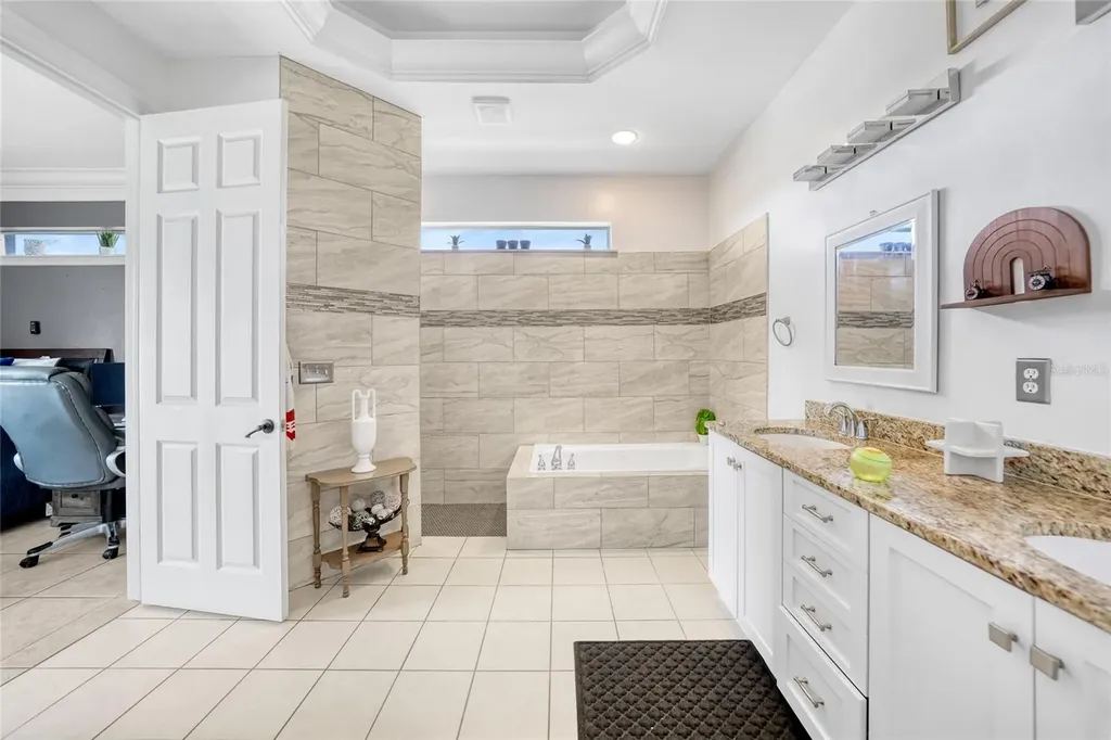 118 SW 21st Terrace Cape Coral FL 33991