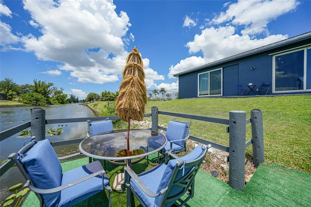 118 SW 21st Terrace Cape Coral FL 33991