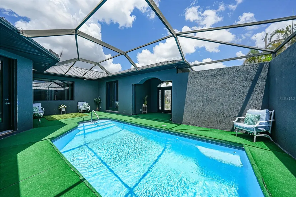 118 SW 21st Terrace Cape Coral FL 33991