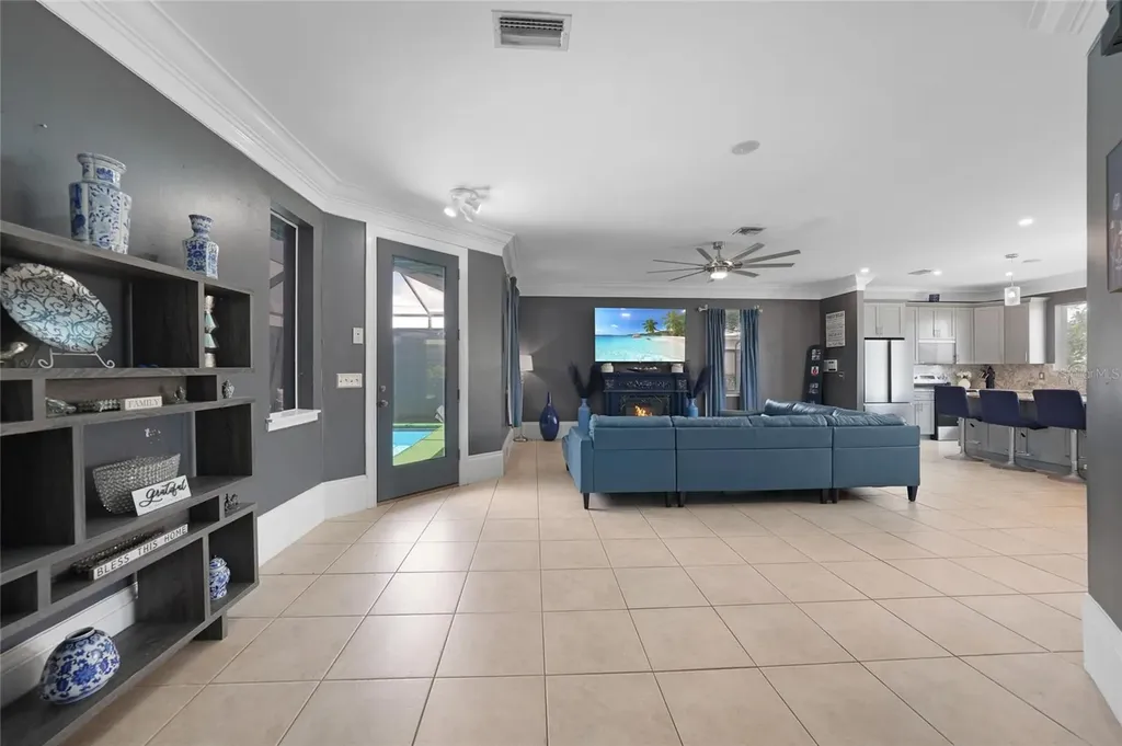 118 SW 21st Terrace Cape Coral FL 33991