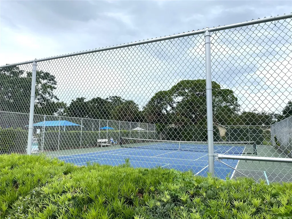 425 30th Avenue W Bradenton FL 34205