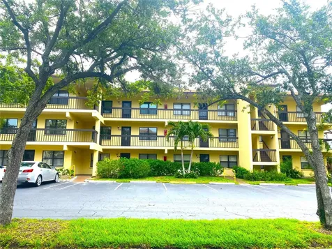 425 30th Avenue W Bradenton FL 34205