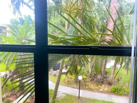425 30th Avenue W Bradenton FL 34205