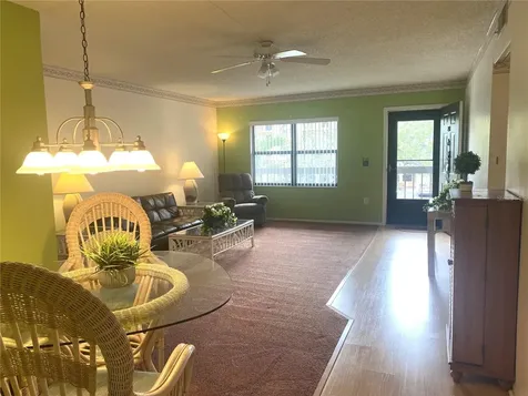 425 30th Avenue W Bradenton FL 34205