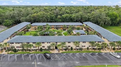 600 W Oak Terrace Drive Leesburg FL 34748