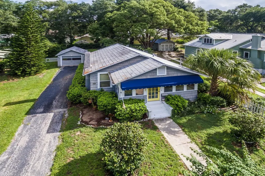 401 E 9th Avenue Mount Dora FL 32757