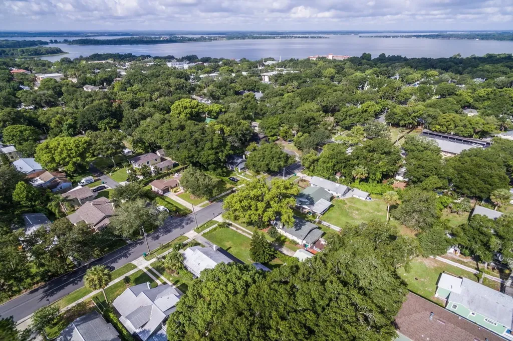 401 E 9th Avenue Mount Dora FL 32757