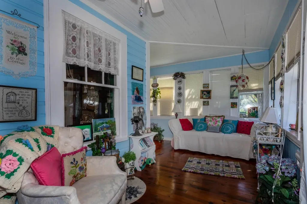 401 E 9th Avenue Mount Dora FL 32757