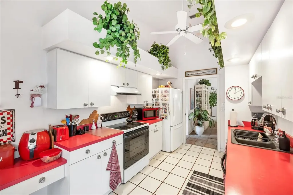 5766 Beaurivage Avenue Sarasota FL 34243