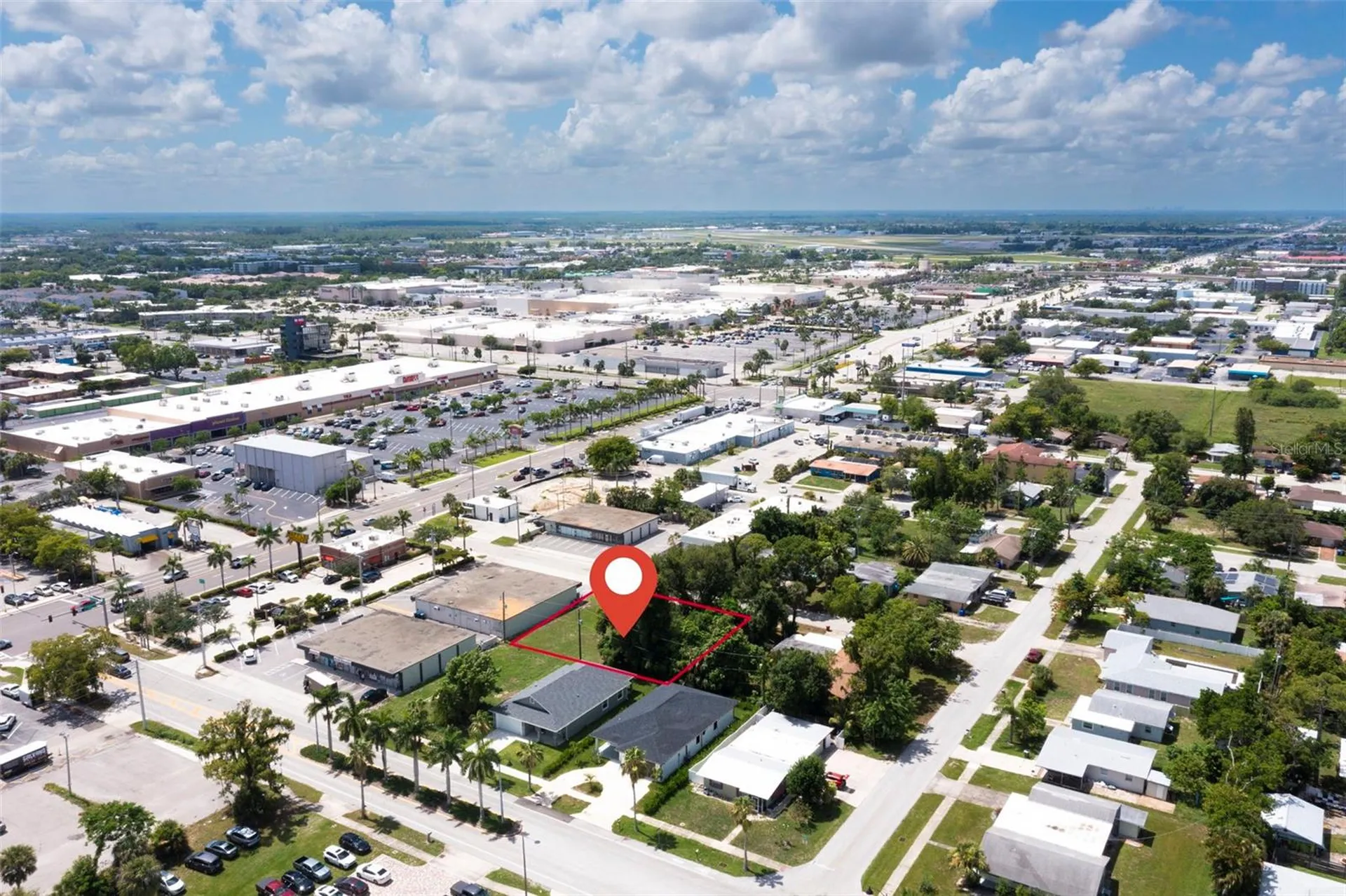 1925 Suwanee Avenue Fort Myers FL 33901