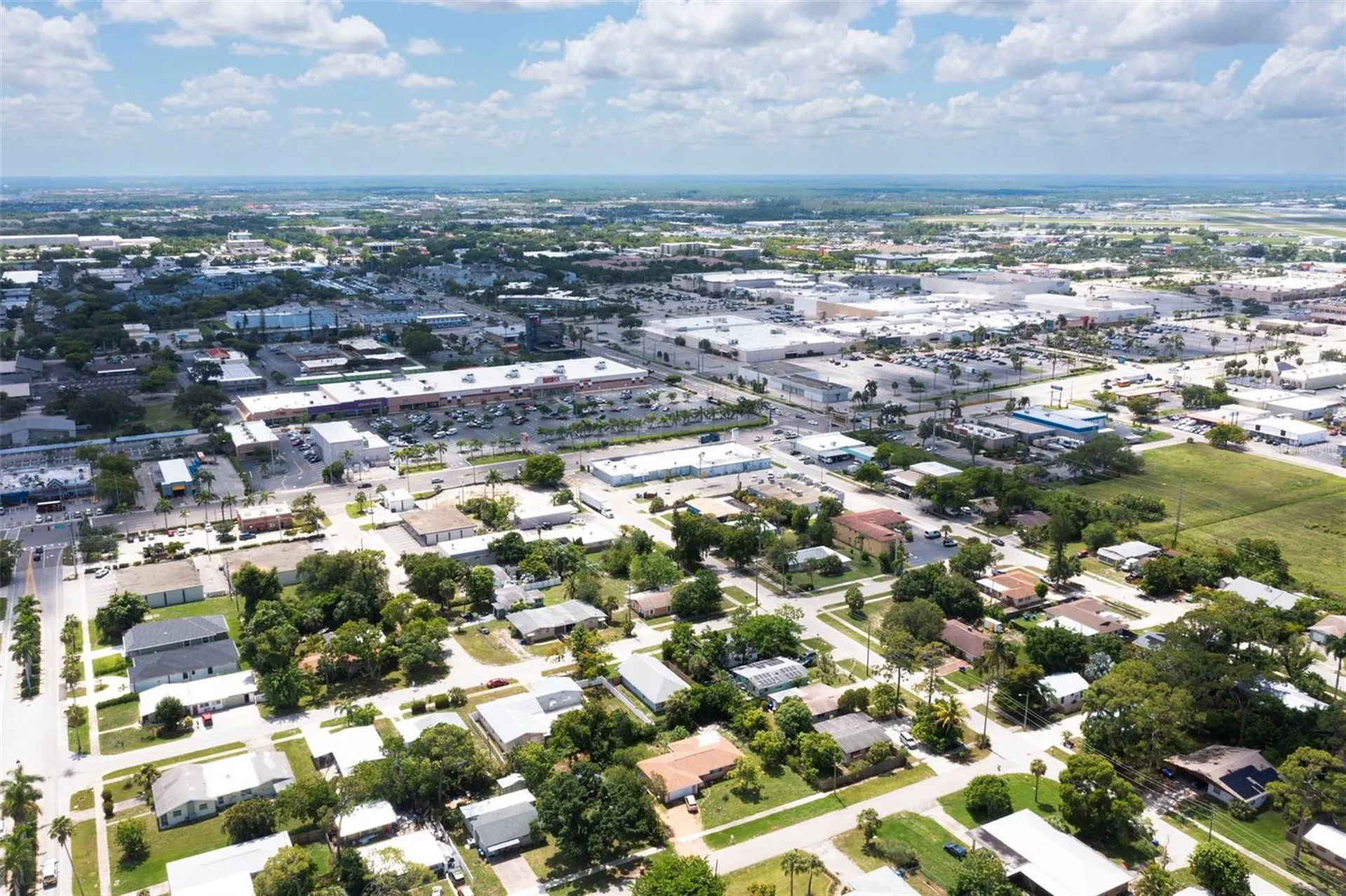 1925 Suwanee Avenue Fort Myers FL 33901