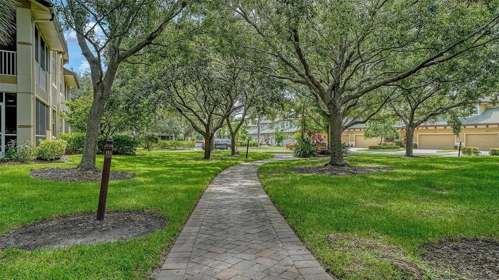 6422 Moorings Point Circle Lakewood Ranch FL 34202