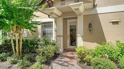 6422 Moorings Point Circle Lakewood Ranch FL 34202