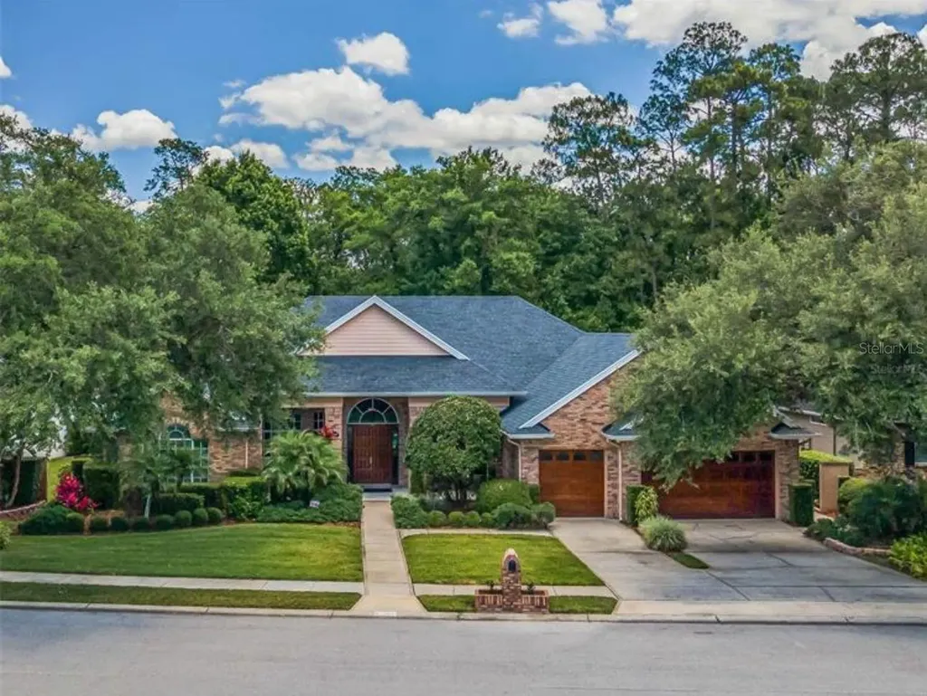 1915 Cotswold Drive Orlando FL 32825