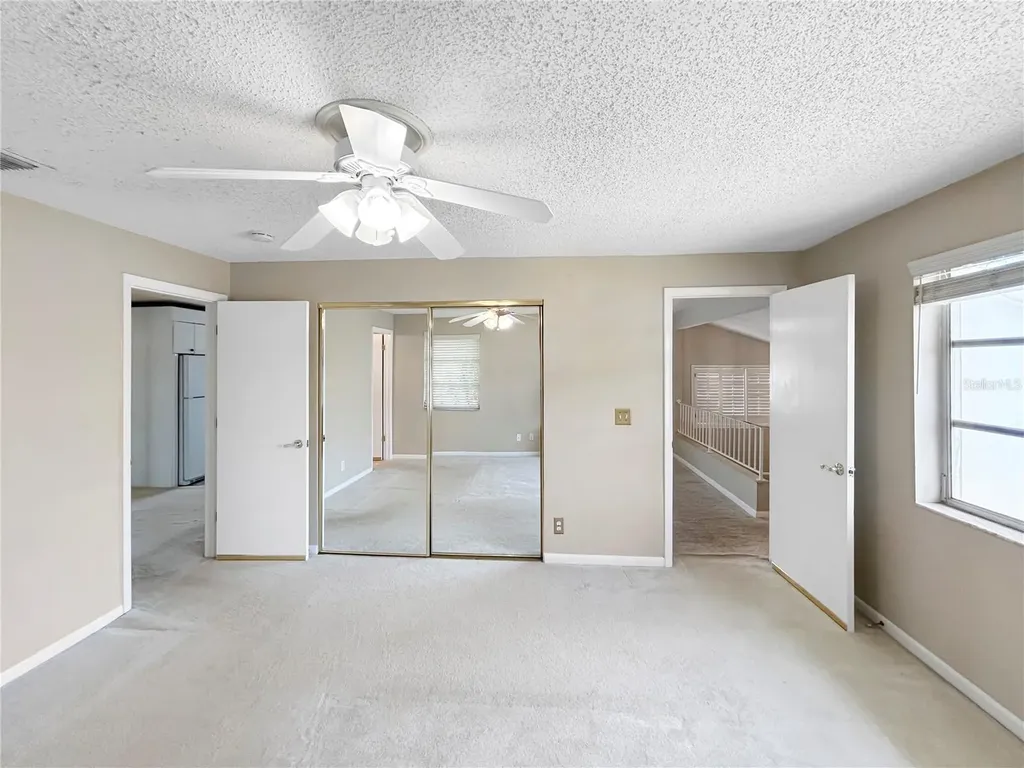 3265 40th Way S St Petersburg FL 33711