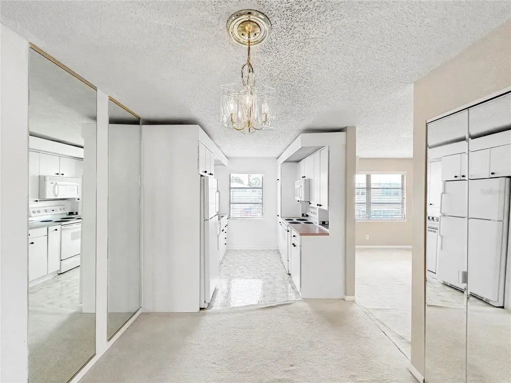 3265 40th Way S St Petersburg FL 33711