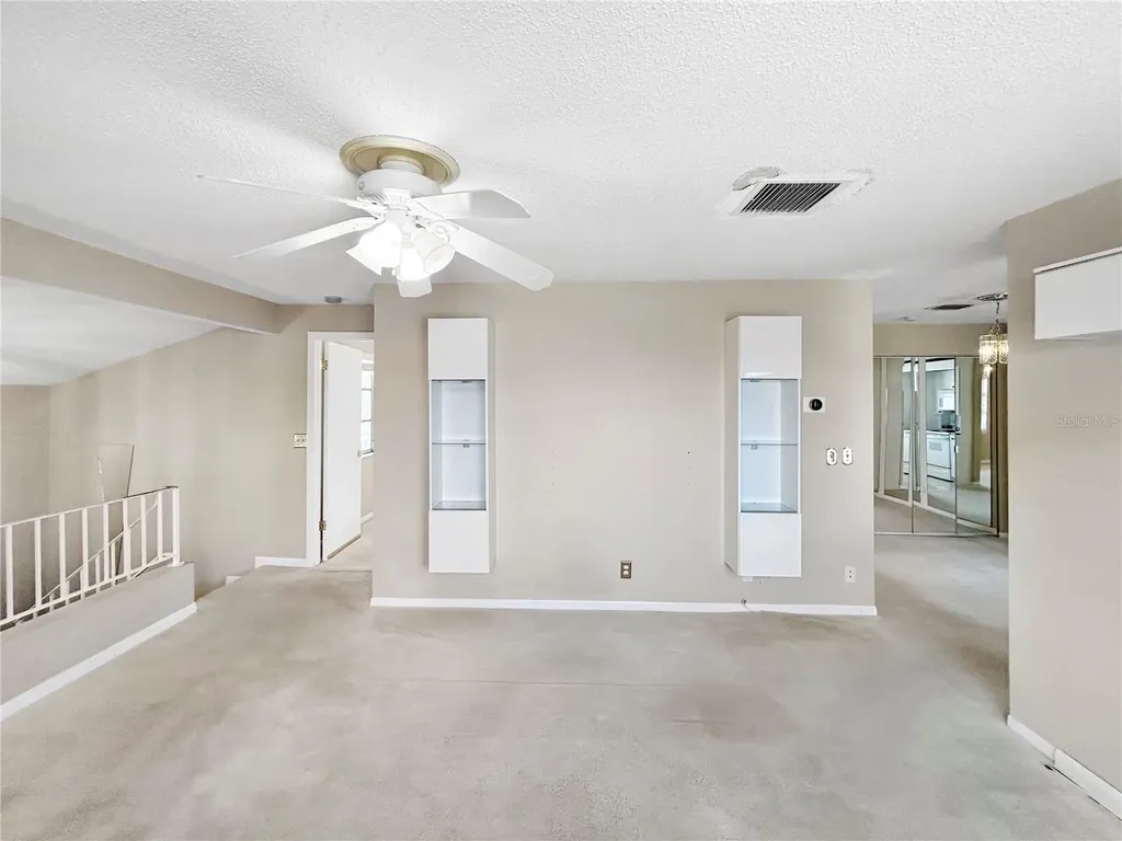3265 40th Way S St Petersburg FL 33711