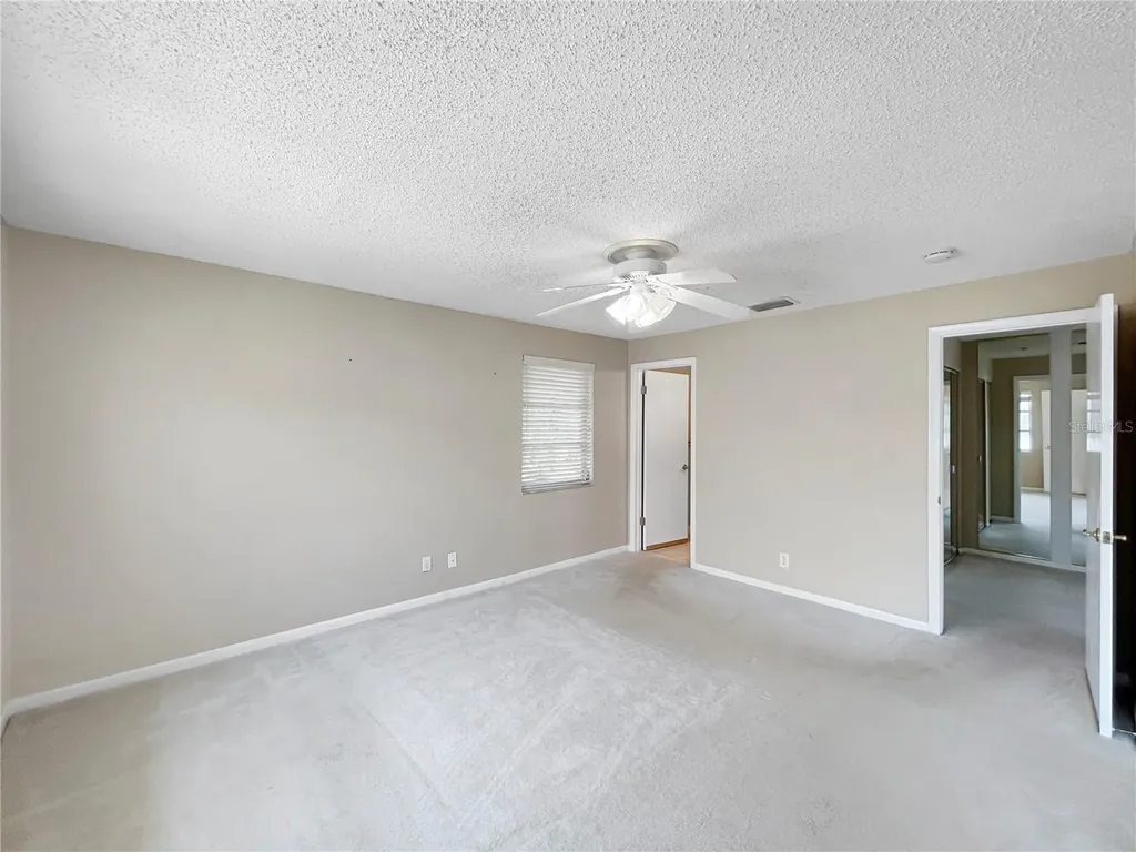 3265 40th Way S St Petersburg FL 33711
