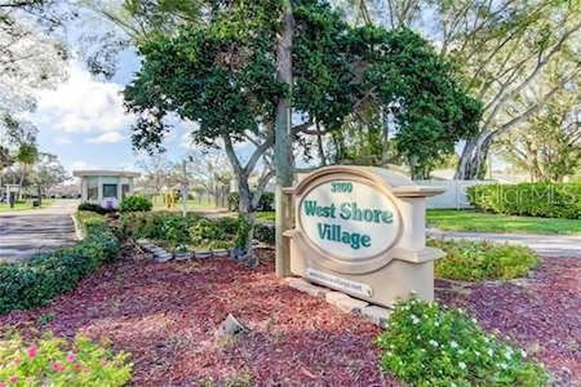 3265 40th Way S St Petersburg FL 33711