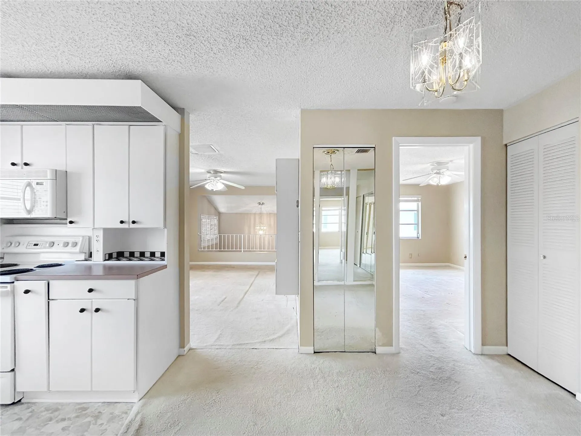 3265 40th Way S St Petersburg FL 33711