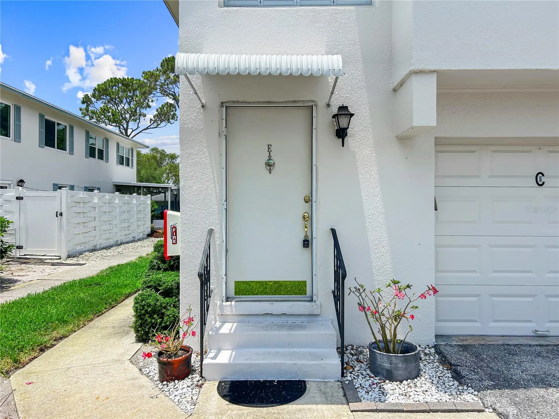 3265 40th Way S St Petersburg FL 33711