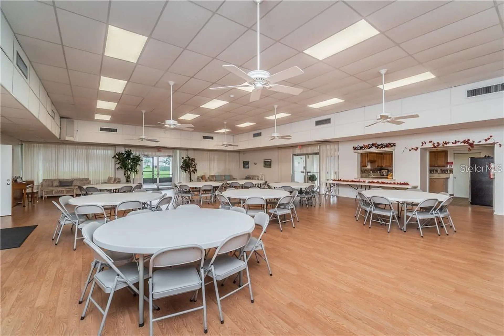 3265 40th Way S St Petersburg FL 33711