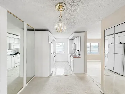 3265 40th Way S St Petersburg FL 33711