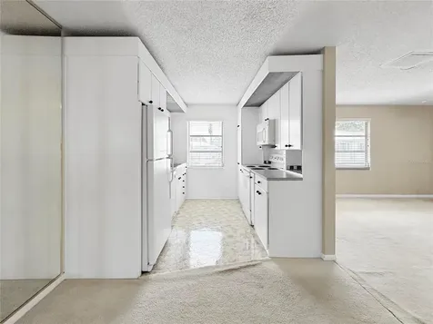 3265 40th Way S St Petersburg FL 33711
