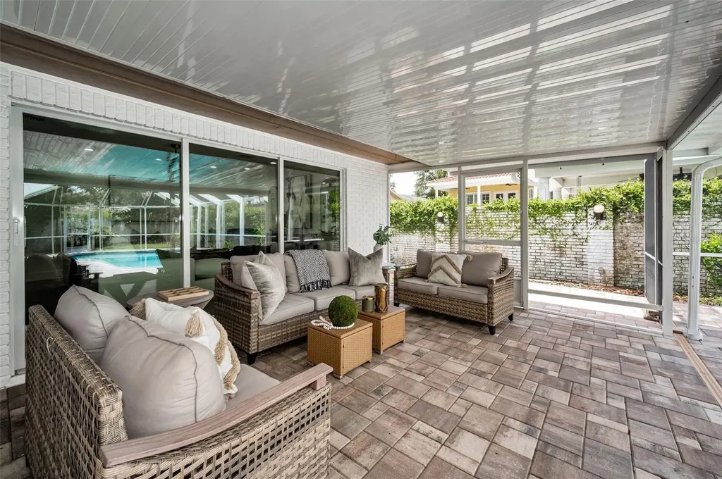 409 S Barbara Lane Tampa FL 33609