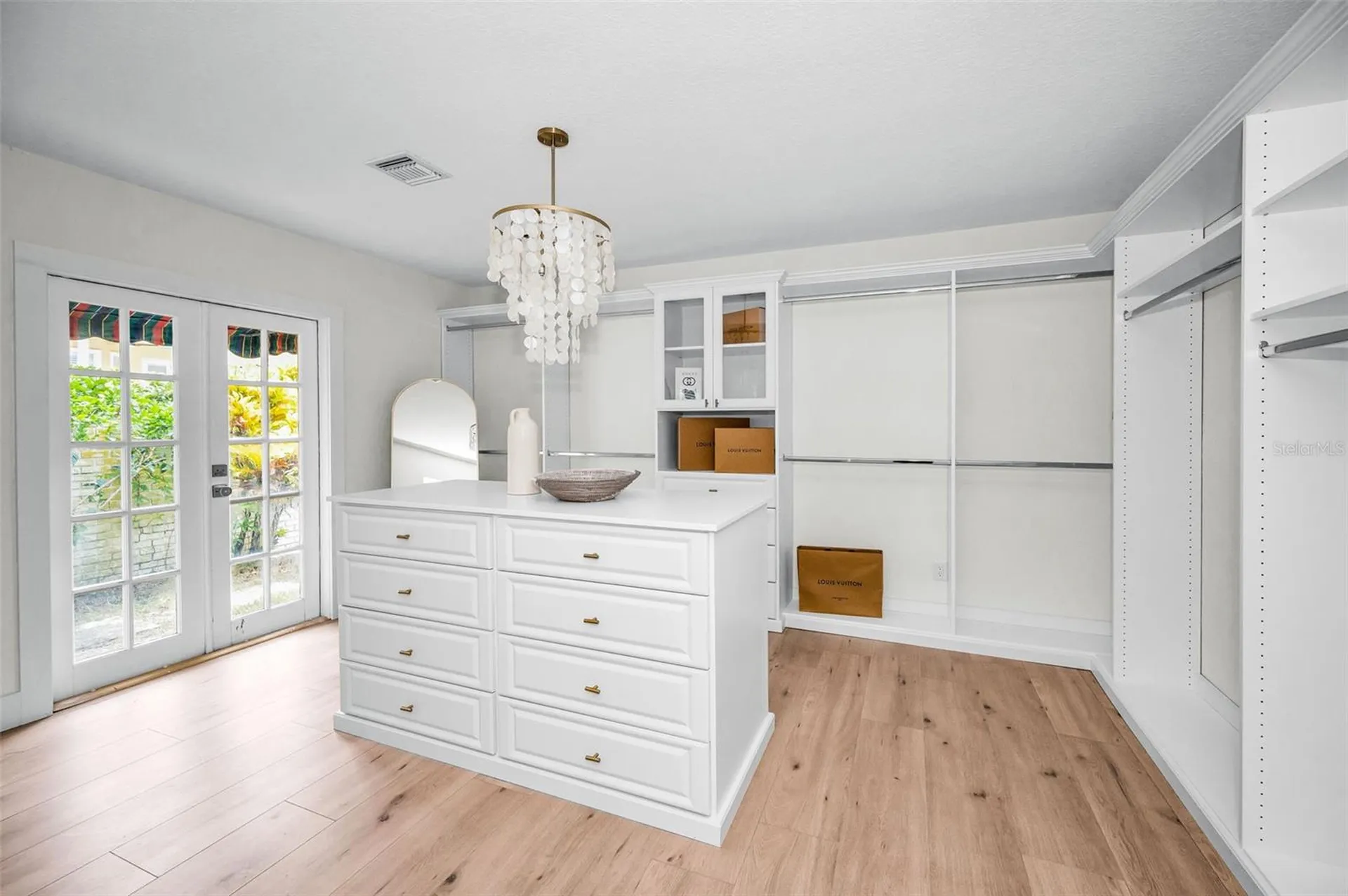 409 S Barbara Lane Tampa FL 33609