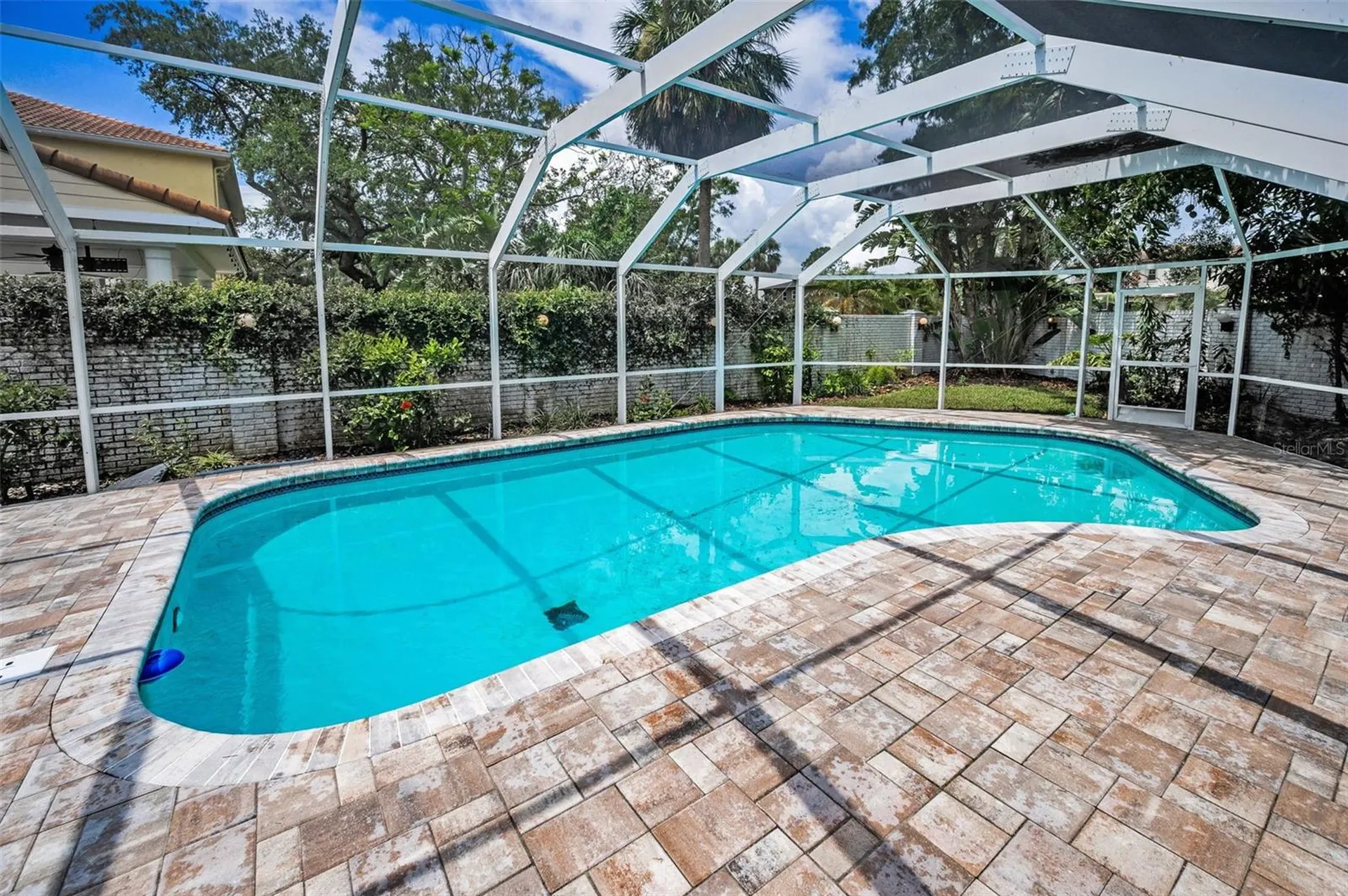 409 S Barbara Lane Tampa FL 33609