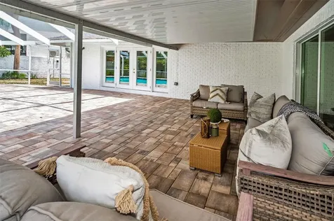 409 S Barbara Lane Tampa FL 33609