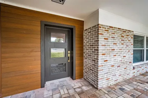 409 S Barbara Lane Tampa FL 33609