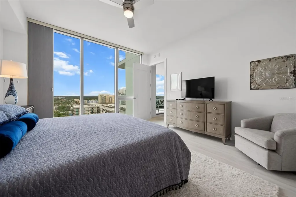 301 Quay Commons Sarasota FL 34236