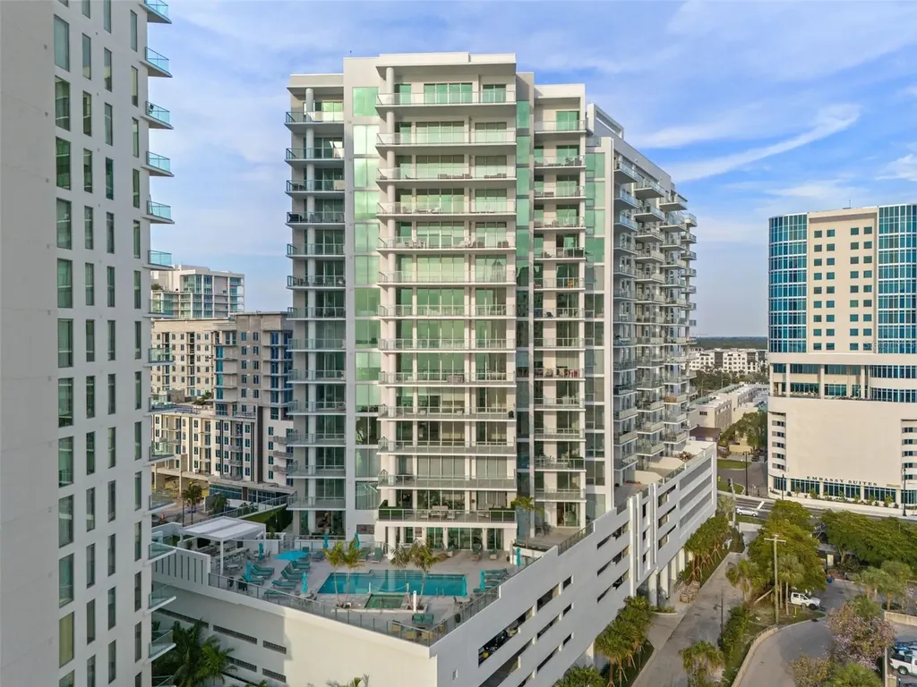 301 Quay Commons Sarasota FL 34236