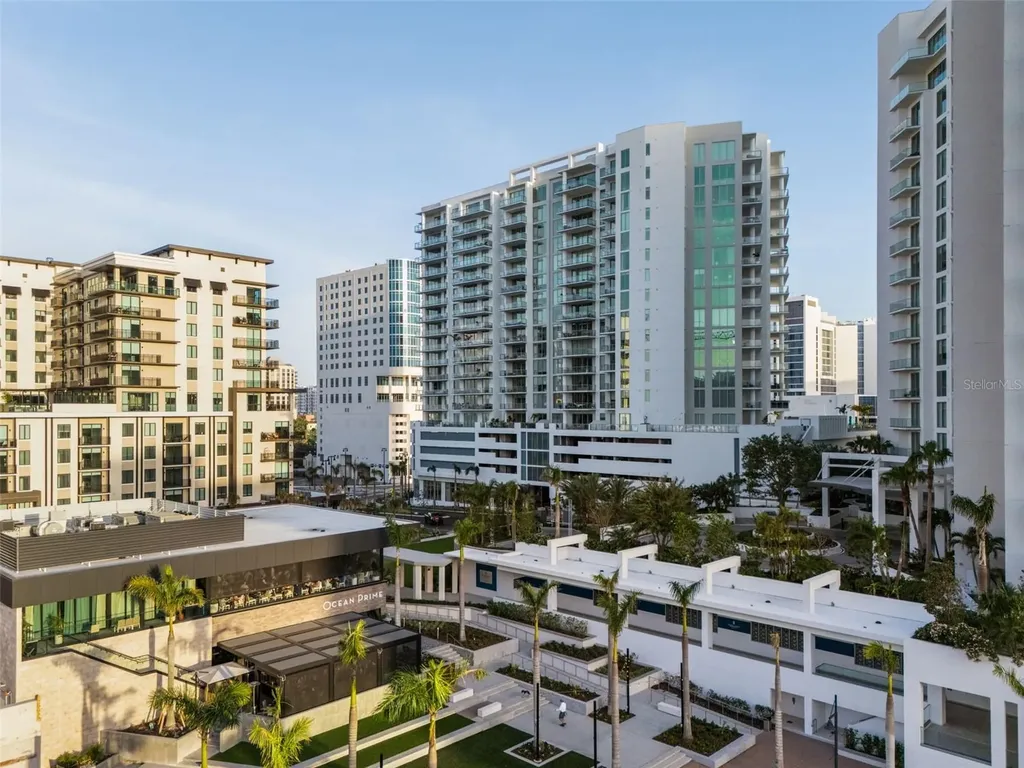301 Quay Commons Sarasota FL 34236