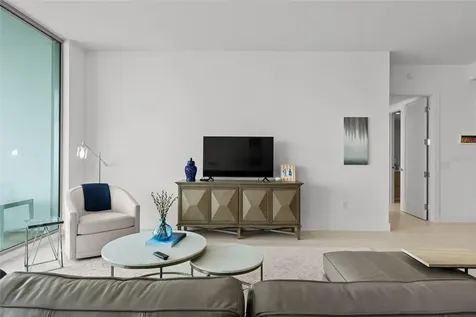301 Quay Commons Sarasota FL 34236