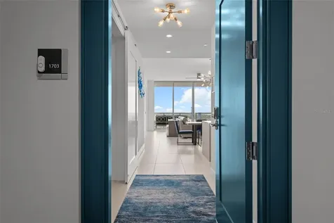 301 Quay Commons Sarasota FL 34236